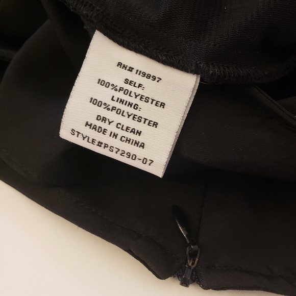 Black Collective Concepts Tank Top Romper with Ruffle Shoulders Size S - Picture 5 of 5